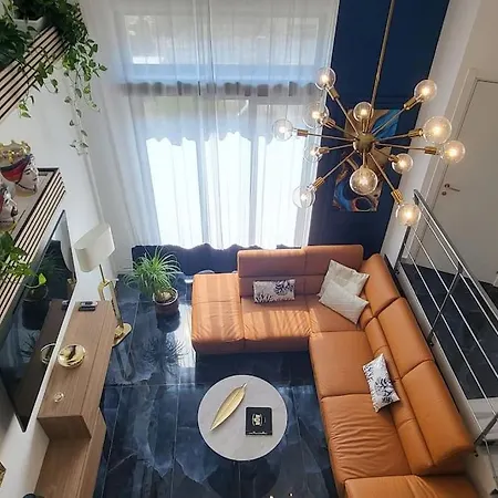 Apartment I Due Grifoni Blue Loft *